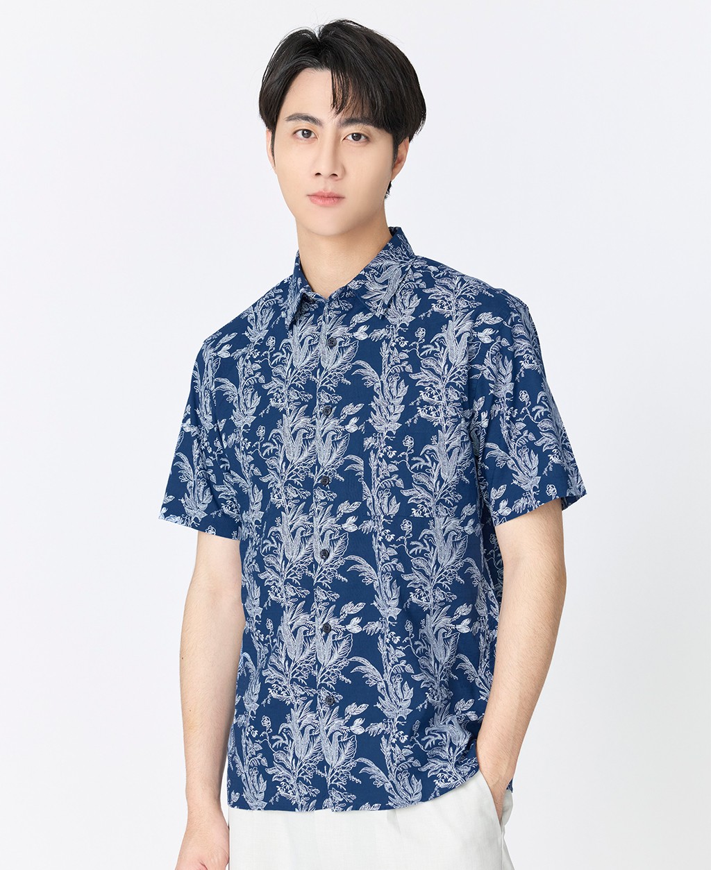 Regular Collar Single Pocket Shirt